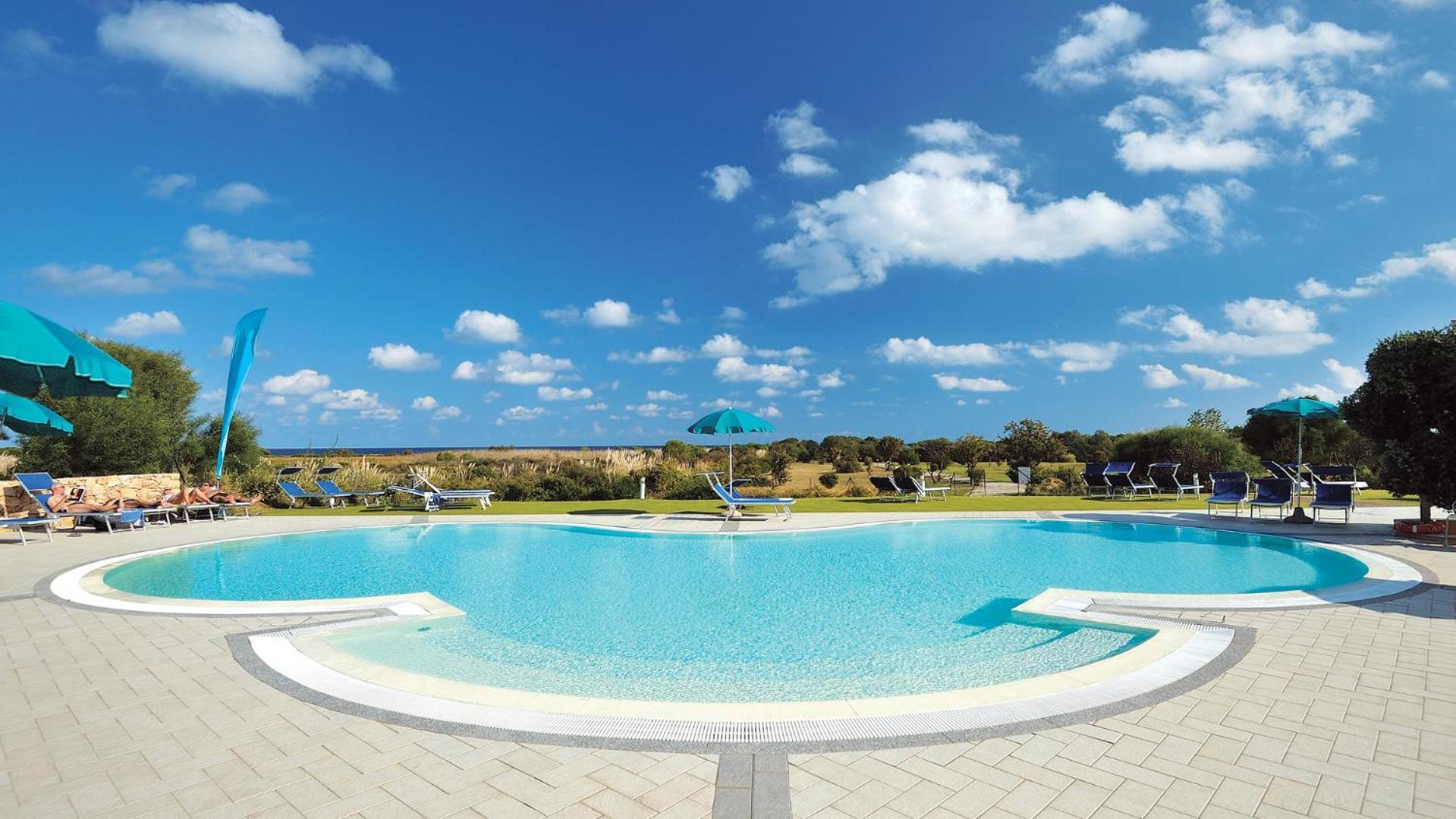 Futura Club Cala Fiorita Hotel Agrustos ภายนอก รูปภาพ