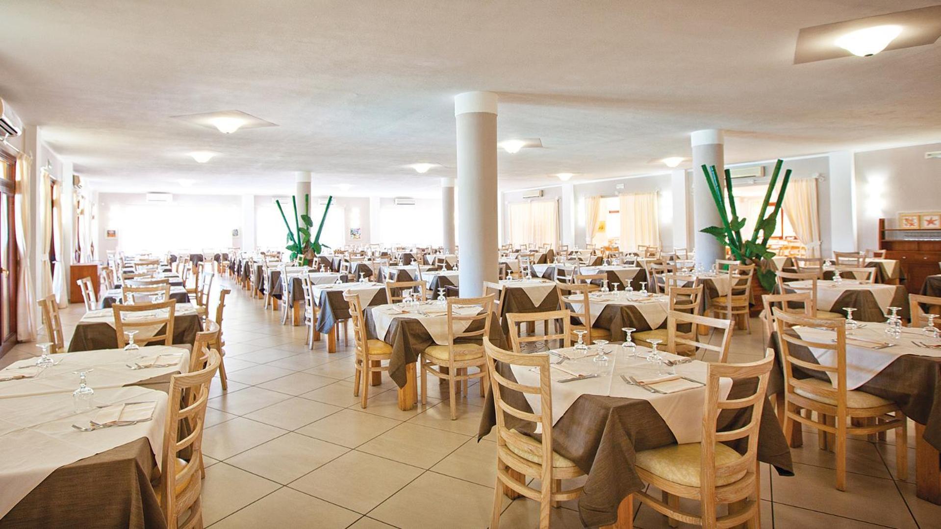 Futura Club Cala Fiorita Hotel Agrustos ภายนอก รูปภาพ