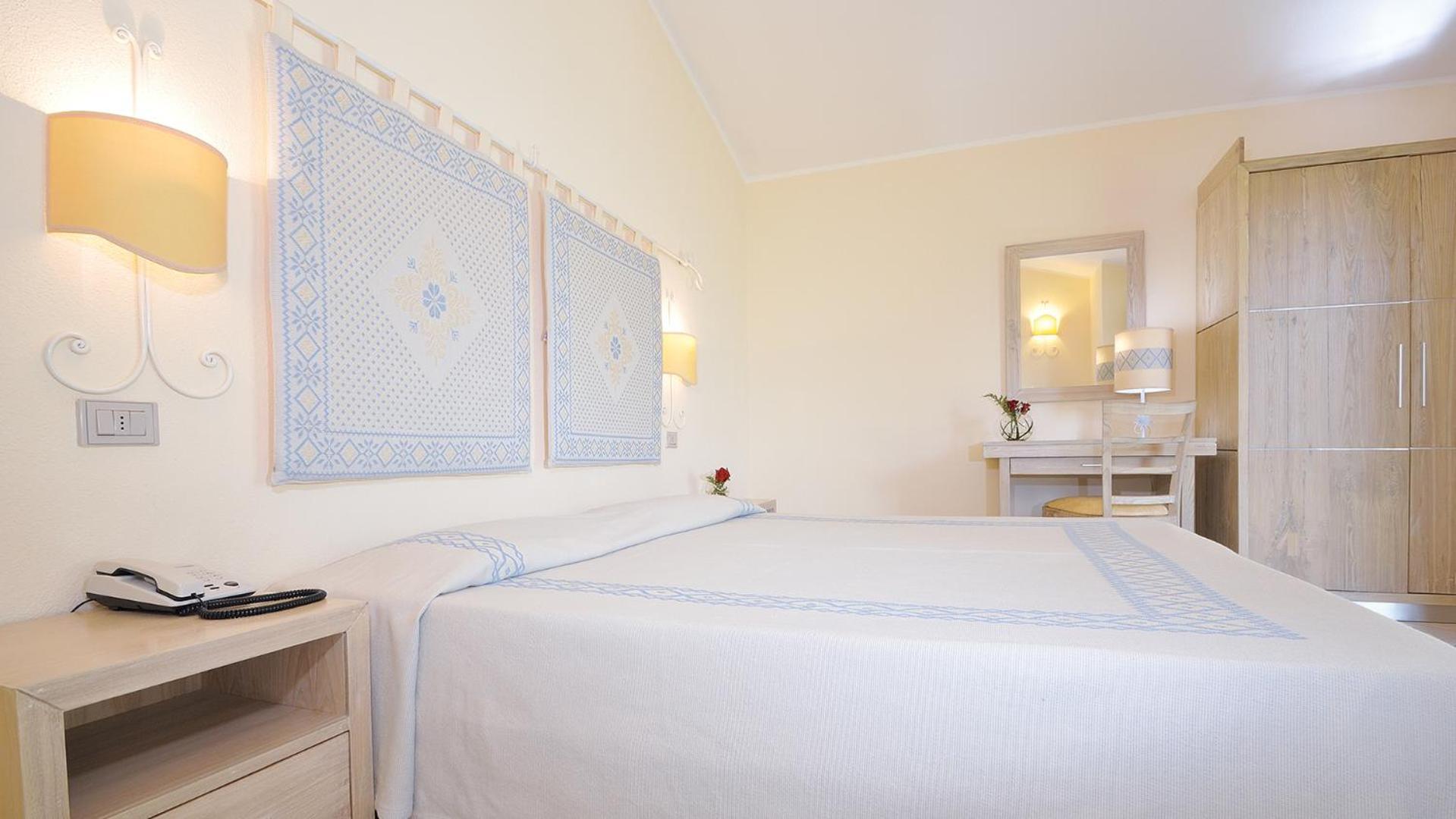 Futura Club Cala Fiorita Hotel Agrustos ภายนอก รูปภาพ