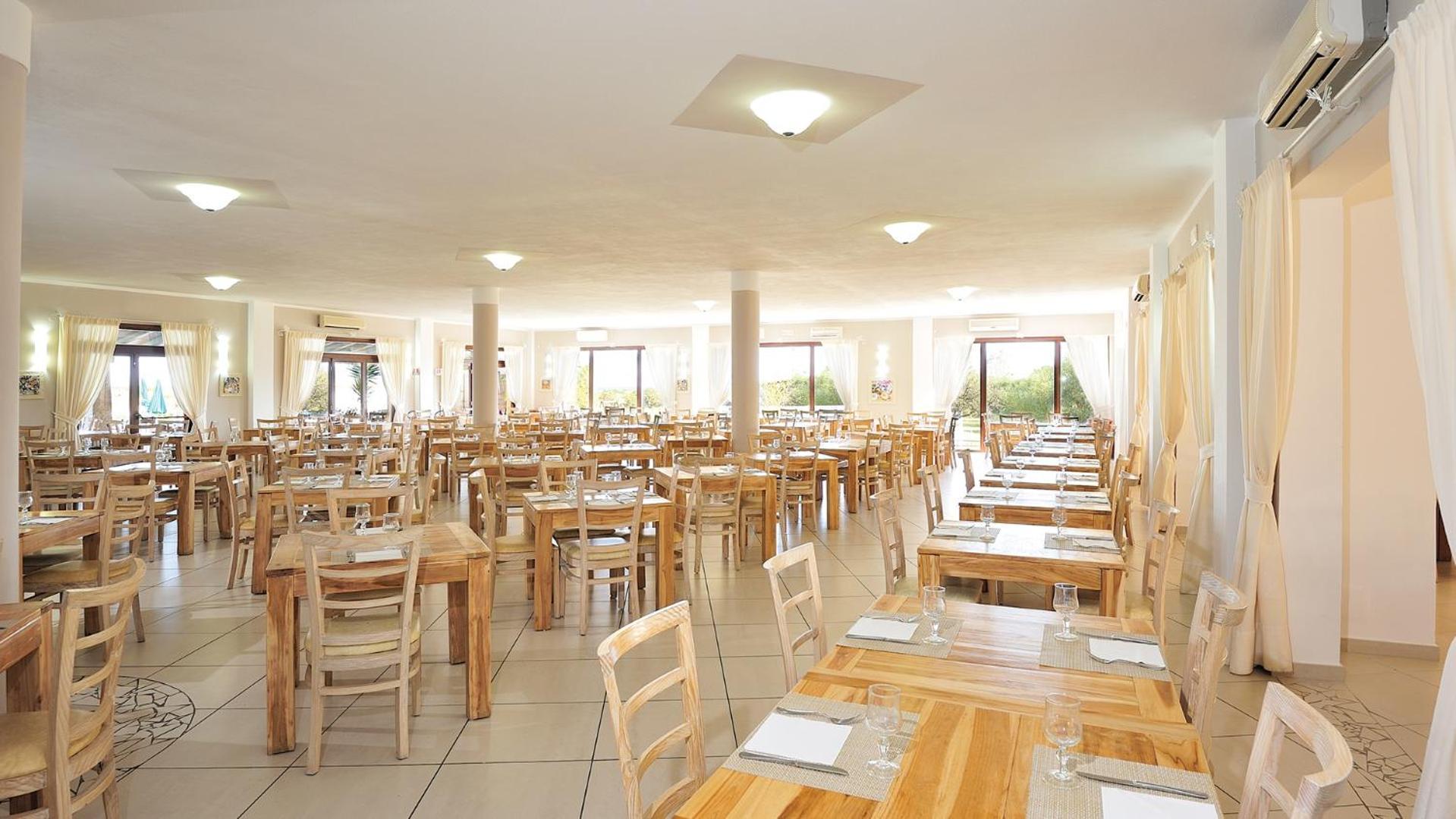 Futura Club Cala Fiorita Hotel Agrustos ภายนอก รูปภาพ