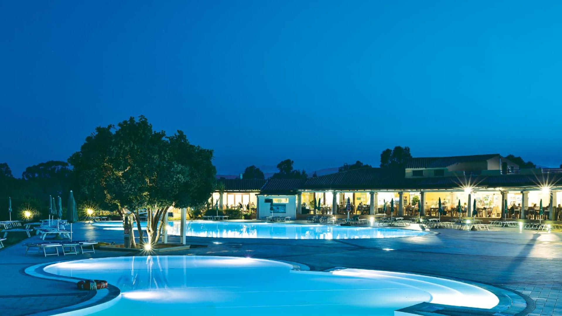 Futura Club Cala Fiorita Hotel Agrustos ภายนอก รูปภาพ
