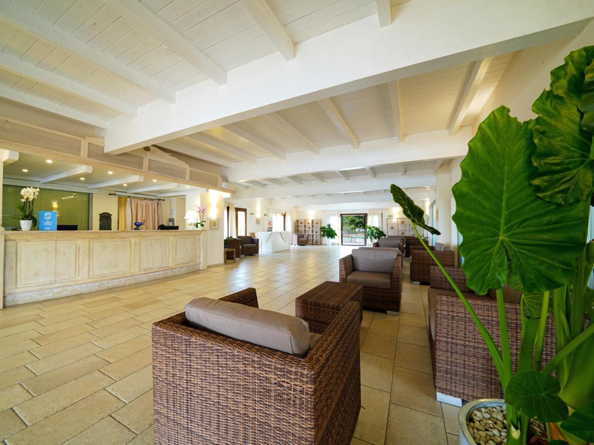 Futura Club Cala Fiorita Hotel Agrustos ภายนอก รูปภาพ