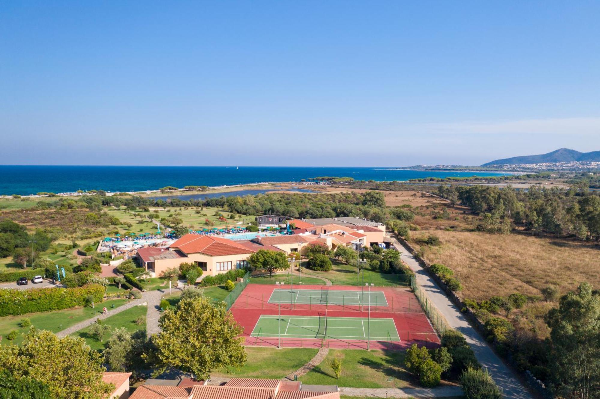 Futura Club Cala Fiorita Hotel Agrustos ภายนอก รูปภาพ